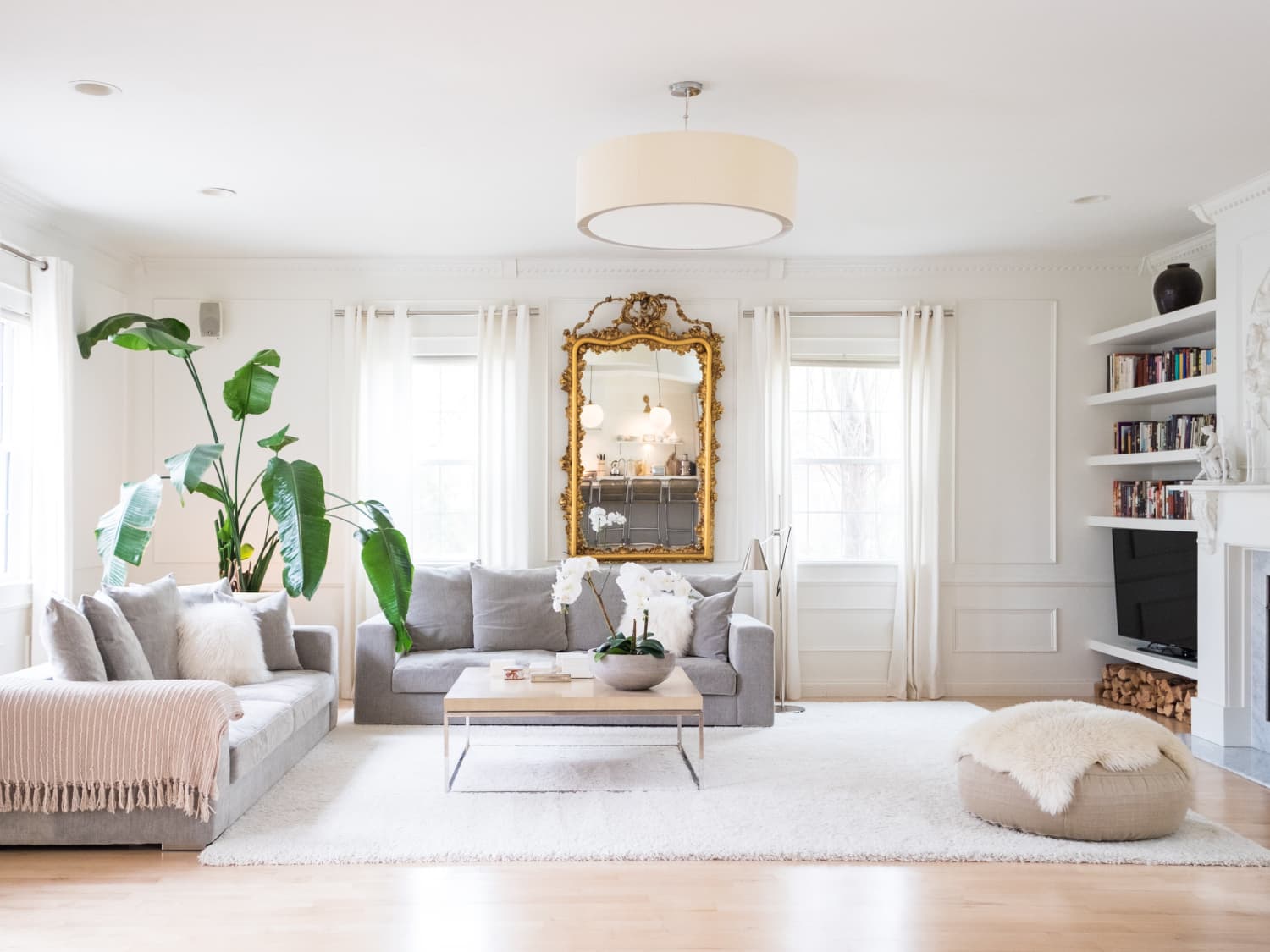 14 Best White Paint Colors for Walls, According to Designers Apartment